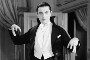 Там в начале отсылка к фильмам ужасов... 
My name is Bela. 
Бела Лугоши, очень популярный актер в ужастиках.

Бела Лугоши и Борис Карлофф


Бела Лугоши