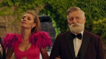 Может, так узнаешь? Играл в сериале "Папик"!