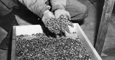 "Вероятнее всего эти сокровища являются военными трофеями." - Вероятнее всего дедушка в концлагере служил. И  явно не садовником.