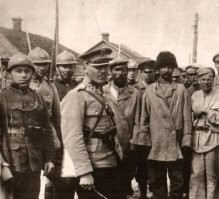 Вы не поверите - но так оно и есть.

Название «Варшавянка» не случайно. Свои истоки песня берёт в Польше, и написана она было первоначально на польском языке Вацлавом Свеницким. Под врагами подразумеваются русские, коих не стоит относить к человекам а вполне нужно мстить и резать.

Что они и делали с пленными красноармейцами, которых Тухачевский повел на бой с поляками. Уморили голодом и болезнями, оставив без медицинской помощи по открытым небом в концлагерях.