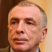 А это не родственник бывшего вице-премьера по оборонке, который в Израиль все государственные тайны вывез? Вот этого.