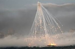 Каклов шо, прям на сцене белым фосфором замочить решили?
Это же запрещённое ружие.