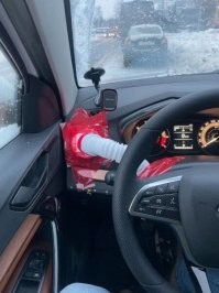 А вот как реально сейчас выглядит подогрев руля и указателя поворотов на "Весте".