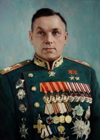 Какие ущербные попытки натянуть сову на глобус, прикрываясь научными терминами.
Вам бы глазоньки раздуплить и понять,  что тот воротник что на вашем фото и то что в теме, мягко говоря, разные.
Вот парадная форма маршала Победы Рокоссовского.
А теперь сравните с фото в теме.
Вы не там пытаетесь казаться умным, любезный.
Эффект получается обратный