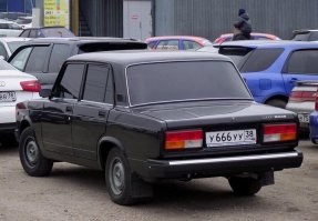 Уже давно "красивые" номера продаются вместе с автохламом... 
Вот такое экземпляр продавался  чет почти за лям...