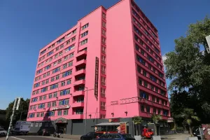 Вот так он сейчас выглядит. И да, это в Кёльне.