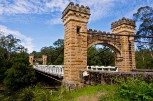 Кампден бридж, Kangaroo Valley,  NSW, AUSTRALIA. Функционирующий деревянный, подвесной мост,