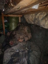 Тихая работа бойцов из 24-й бригады специального назначения в районе Первомайского.

Почти бесшумно был ликвидирован весь опорник, некоторые тарасы даже не поняли, что у них в окопах наши бойцы, поэтому продолжали заниматься своими делами, а кто-то ваще спал.
