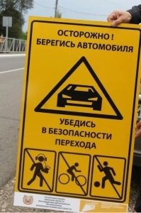 Странно наблюдать столь однобокое мышление. Внимание, правильный ответ. Он нужен для того, чтобы один не уехал на Урал огурцы выращивать, а второй на 2 метра вниз червей кормить. Здесь у каждого своя ответственность, вот только цена ошибки разная. Диалог окончен.