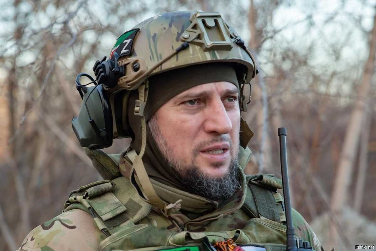 Алаудинов заявил что срочники. Командир спецназа «Ахмат» Алаудинов. Генерал Чечни Апти Алаудинов. Заместитель Кадырова Апти Алаудинов.
