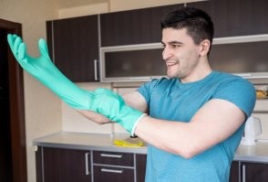 И так, шаг за шагом - приблизятся уже к нормальному досмотру, который практикуется в большинстве пенитенциарных систем.