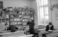 Блин... У меня в их возрасте "Смена 8М" была...  
И, кстати, нормальные снимки получались.