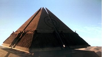 Должно быть как-то так, только надо разобраться как оно заводится. Да и вообще на ходу ещё или нет.