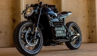 Так уж и первый в мире?
А BMW К-100 от 1979 года уже не считается?