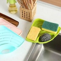 Опять хню показывают. НЕ удобное! Губки и мыло должны сохнуть и проветриваться как можно скорее и интенсивнее. КАК это может происходить в маленьком закрытом ящике???? Есть куча подставок, крючков, мыльниц и прочего, которые как раз дают нужный эффект, но никак не этот вот ящик! Примерно вот такие или такого типа как раз удобные и полезные.