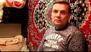 Необычное использование стеклянной сумочки