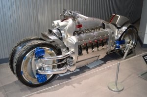 Тогда уж старый добрый Dodge Tomahawk... Хотя, какой он нахрен добрый?! (=