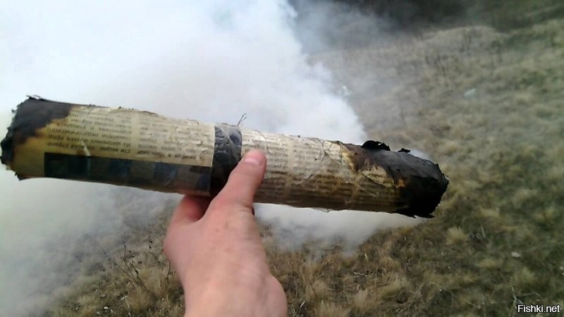 По стройкам не бегал в детстве, с третьего этажа не сигал вниз? 
Баллончик от дихлофоса карбидом не заправлял?
Ботанику больше изучал, похоже