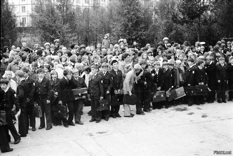 Катунинская средняя школа. 
Архангельская область Приморский район.
п. Катунино. 1973-1883
Есть кто из нашенских на сайте?