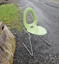 Наоборот это будет стульчак. А так вполне себе прикольный  стул.