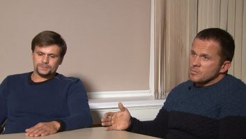 Ведущая новостей случайно съела муху в прямом эфире