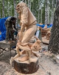 Надо было еще вот такую скульптуру поставить с табличкой "те кто выжил после шалости"
