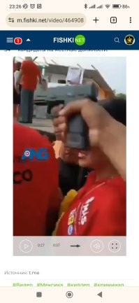 На Глок не похож, ствольная коробка немного другой формы и магазин расшареный.