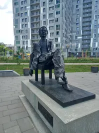 в Перми есть сквер Георгия Буркова.
Фотки из яндекса: