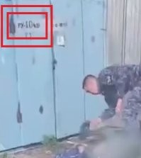 <<слишком маленькое напряжение>>
на будке написано 10кВ = 10 000 вольт = 10 ТЫСЯЧЬ вольт
если бы было прямое касание = был бы 100% шашлык/барбекю
а так жив остался
жаль того человека, кого крайним назначат, этот сперматозоид сам хотел хайпа ..