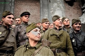 Предки смотрят на потомков , которые в депрессии из за растаявшей мороженки .