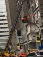 "Так проходит стройка в Монреале, Канада", – это не стройка. Это демонтаж.