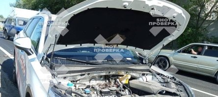 Китайский автомобиль чуть не сжёг своих владельцев на трассе в Саратове. 
У китайского автомобиля GAC GS5 неожиданно загорелось подкапотное пространство. Увидев дым из-под капота, владельцы остановились и обнаружили очаг возгорания возле двигателя.
Вспыхнувший огонь сразу потушили и никто не пострадал. По предварительным данным, у автомобиля 2022 года выпуска протекла топливная магистраль.