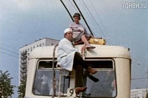 Я ее помню по теле-спектаклю "Малыш и Карлсон", и еще по "Приключениям желтого чемоданчика".
Не знаю, возможно последний запретили в РФ за пропаганду наркотиков.