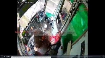 А не кого не смущает видео из кабины трамвая на 35 секунде?