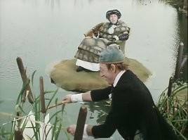 Старый плавучий чемодан, это Рина Зеленая