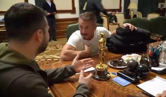Еще два лузера в копилку проклятых.