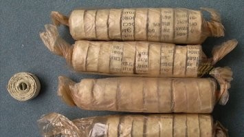 Вспомнились пистоны для этого пистолета.
Эх, хорошая игрушка была!!!