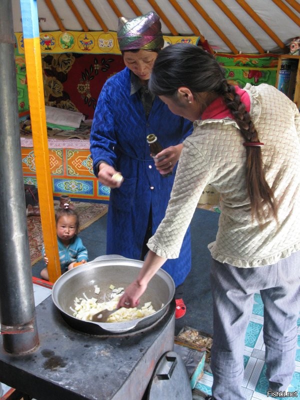 я вообще-то баранину никогда не любил, но во время поездки на рыбалку в Монголию просто был шокирован, насколько она бывает вкусна...))) утверждают, что монгольская баранина самая вкусная...))) буузы из неё прям волшебны...
