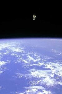 И тут Брюс Маккэндлесс понял, что он больше не хочет быть космонавтом...