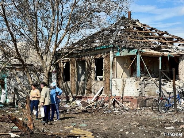 Девять частных жилых домов в Белгородской области повреждены после обстрела ВСУ



Девять частных жилых домов повреждены после украинского обстрела белгородского поселка Борисовка, сообщил губернатор региона Вячеслав Гладков.

По его словам, повреждения также получить пять автомобилей. Из-за обстрела загорелась сухая трава, но огнеборцы смогли оперативно ликвидировать очаг возгорания.

Никто из местных жителей не пострадал, отметил Гладков.



Смерть украинским фашистам!