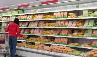 Спасла утят, рискуя жизнью, а потом пошла в магазин
