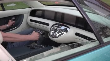 Больше места для экранов! Долой руль!