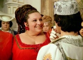 Девочка стала звездой соцсетей благодаря своей невозмутимости