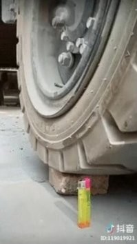 Интересно, сколько было дублей? ))