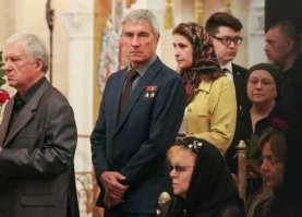 Сергей Константинович Крикалёв, фото 4 июня 2024 г. Церемония прощания с А.Н. Чилингаровым.
Чилингаров Артур Николаевич также был из тех людей, которые удостоены званий Герой Советского Союза и Герой Российской Федерации.