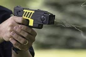 Кого пристрелили? Это тазер!