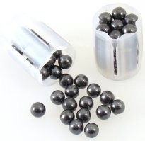 Надо просто дома, в герметичном пакете хранить детский пистолет, покрашенный чёрным, предварительно промытый спиртосодержащими моющими средствами. И дробовик с картечью 0000.
В случае нападения, валите агрессора наглухо (ну, зачем нам, что он толкал свою версию на суде?), и вкладываете ему руку заранее припасённый пистолет.  
Итак,  нам не могут пришить превышение необходимой самообороны.. во первых, к нам вломился какой-то хрен с валыной в руках, и вы не специалист-оружейник, чтоб  с расстояния понять, боевое у него там оружие или муляж? Во вторых, вы заранее убийство не планировали.. у вас нет (или вы не зарядили) пулевых патронов, а по сути вы стреляли охотничьей дробью (а с близкого расстояния, 0000 летит такой плотной группой, что фактически неотличима от пули и нападающему такого хватит за глаза и по уши). 

И вот картина для следствия - ворвался к вам негодяй с пистолетом (на котором экспертиза не найдёт никаких следов, кроме пото-жировых отпечатков нападавшего), а вы в страхе за свою жизнь схватили своё ружьё и дробью бахнули в нападавшего, из первой попавшейся пачки патронов.
Если  это произошло внутри вашего жилища,  нет посторонних свидетелей и вся картина восстановлена с ваших слов - вам ничего не будет.

Лучше так, чем вам устраивать потасовку со спидозным наркоманом, который вломился к вам в квартиру и размахивает ножом, а вам по закону уже нельзя с огнестрелом против него выступать.. с точки зрения УК, вы должны превозмогать физической силой и подручными средствами.  Поэтому, поле боя - должно говорить в пользу вашей версии. А  злоумышленник говорить уже не должен вообще ничего.. он сам выбрал свою судьбу.