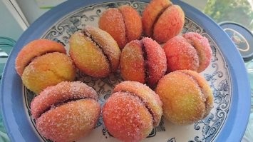 Мама такие готовила пару раз. Довольно хлопотно.