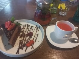 Я безумно рад, что у меня день рождения в один день с этим человечищем!