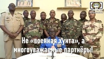 Бундесвер ведёт тайные переговоры с новым правительством Нигера

Да-да, тем самым, что вообще-то   ай-ай-ай   подорвало демократию страны. Но, как мы помним, совсем недавно министр обороны ФРГ Писториус переобулся   и вот уже «военная хунта» Нигера не бяки-путчисты, а уважаемые партнёры. 

Неужто так проникся? Ан нет: вот-вот истекает мандат бундесвера в Нигере, а выдворяться из страны вслед за США и Францией не хочется, ведь там расположена важнейшая авиатранспортная база за €100 млн. Кроме того, что это обошлось Германии в копеечку, база незаменима в регионе Сахеля, откуда срочно может потребоваться эвакуировать немецких граждан, как это было во время гражданской войны в Судане. 

Ну ради денег можно и закрыть глаза на отсутствие демократии, да?